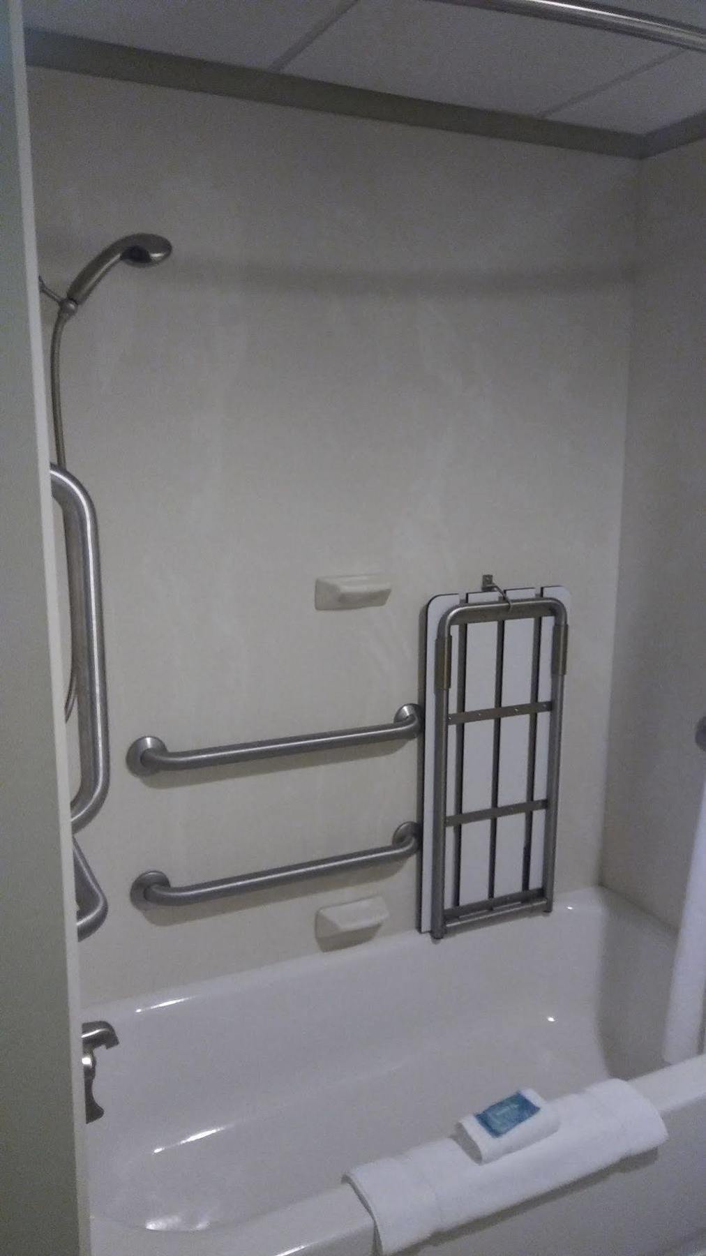 Holiday Inn Express Pittsburgh West - Greentree, An Ihg Hotel Crafton Exterior foto